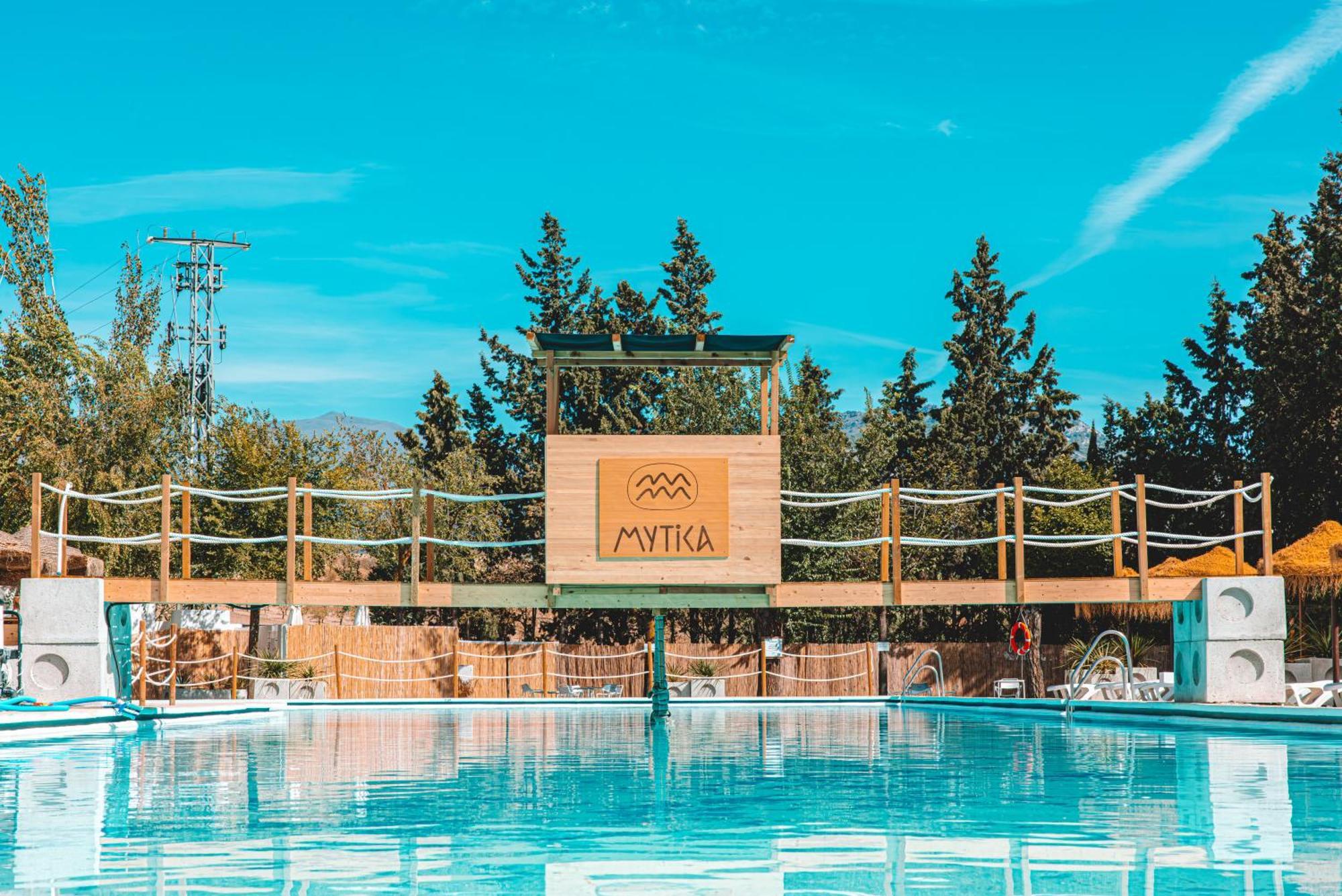 Camping & Bungalows Suspiro Del Moro Otura Dış mekan fotoğraf