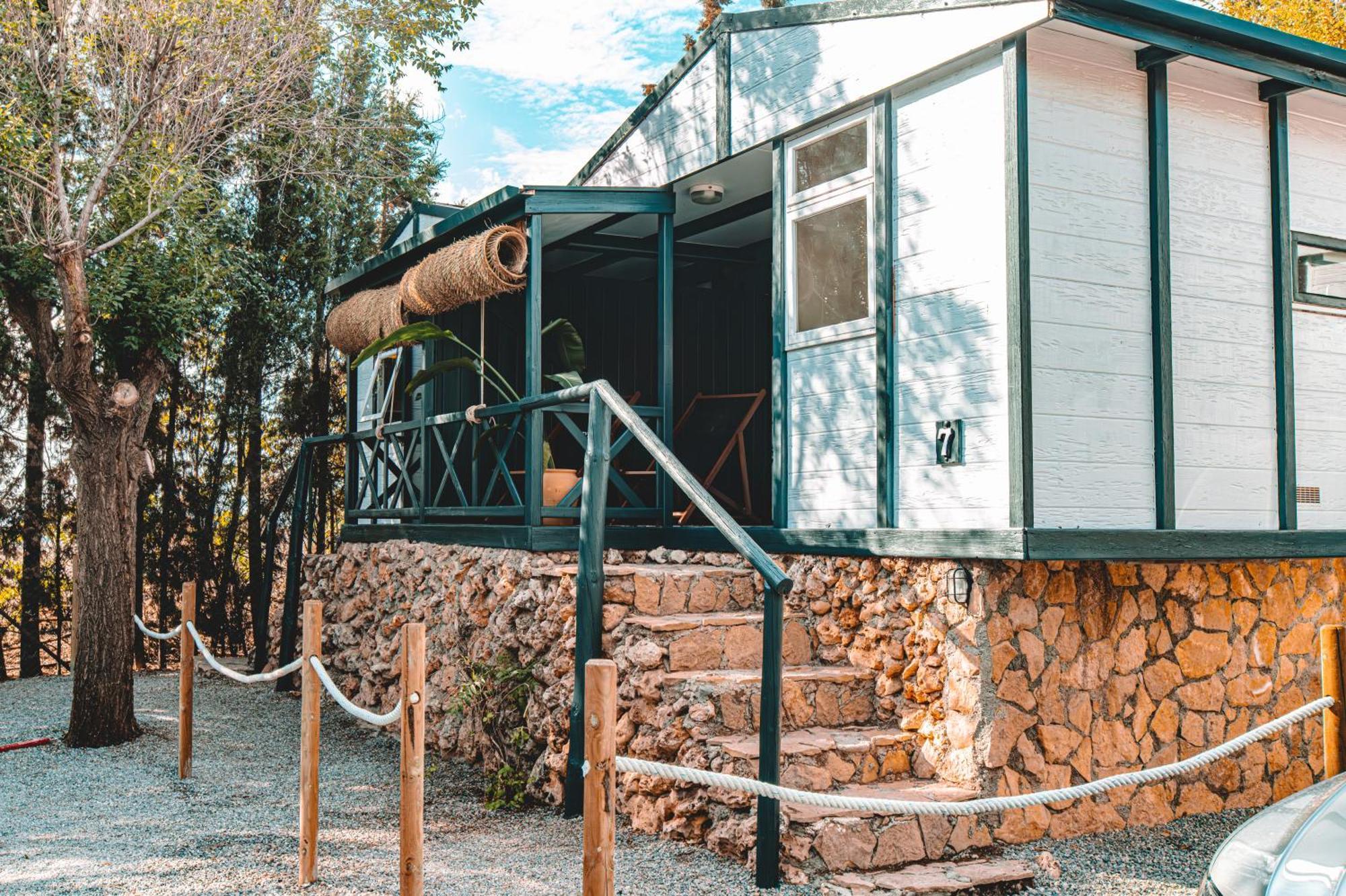 Camping & Bungalows Suspiro Del Moro Otura Dış mekan fotoğraf