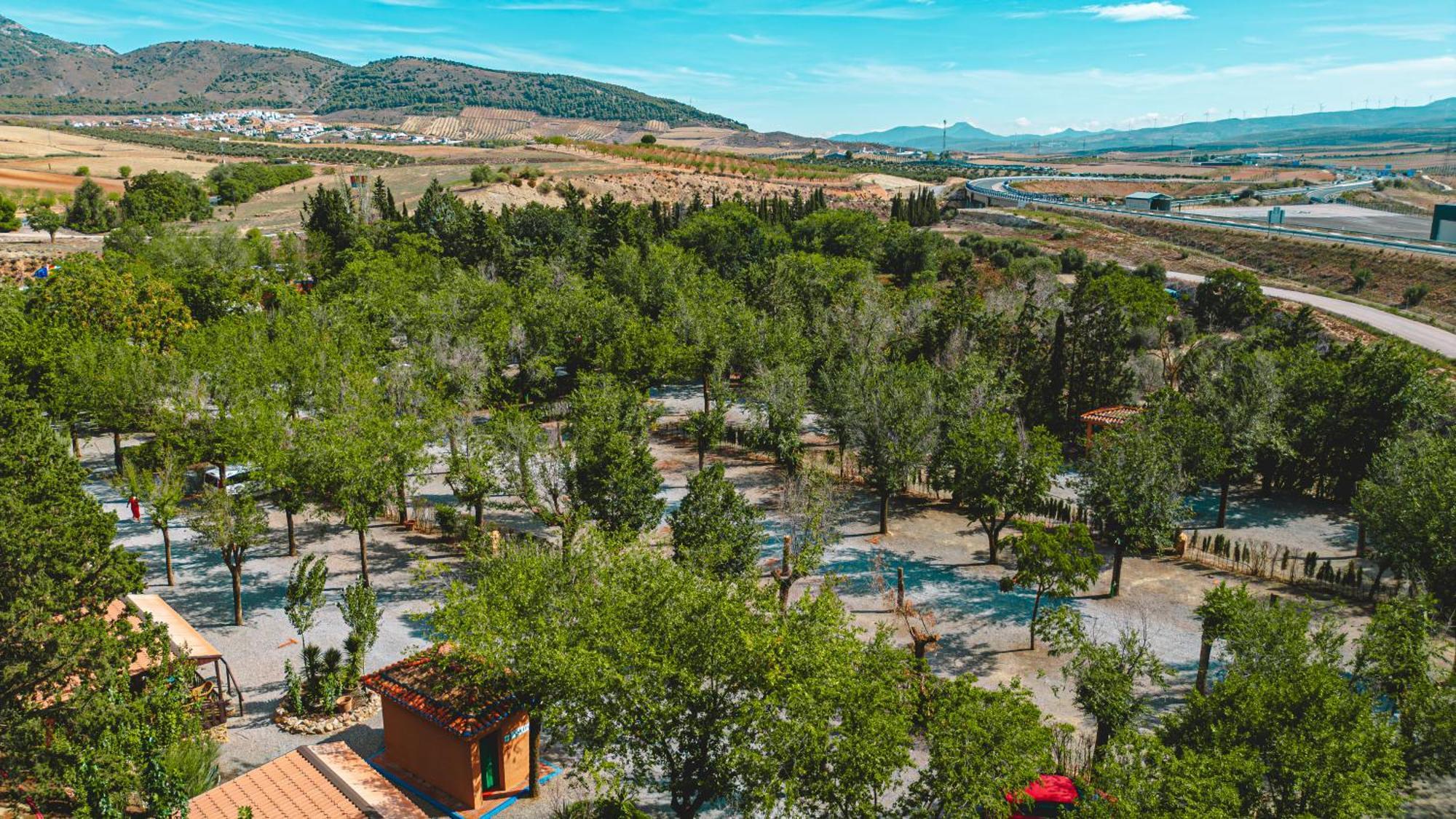 Camping & Bungalows Suspiro Del Moro Otura Dış mekan fotoğraf